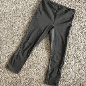 Lululemon Olive Green Cropped Leggings w/ Pockets & Back Zip Pocket